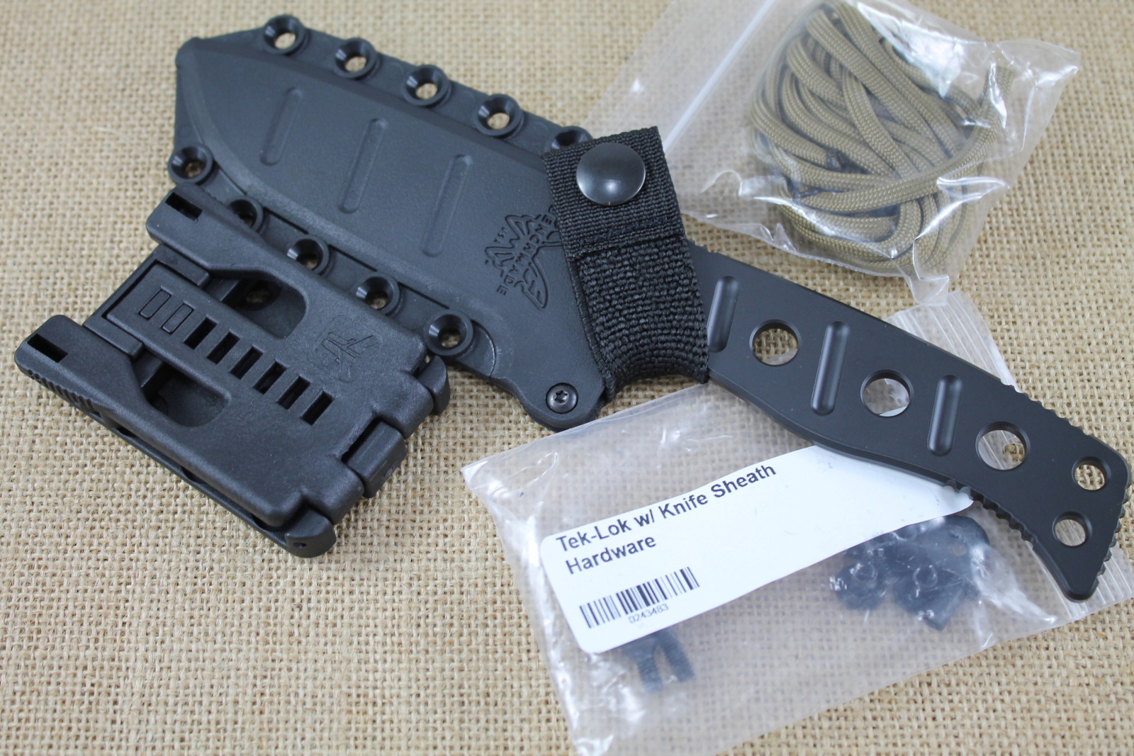 benchmade 375bk adamas fixed