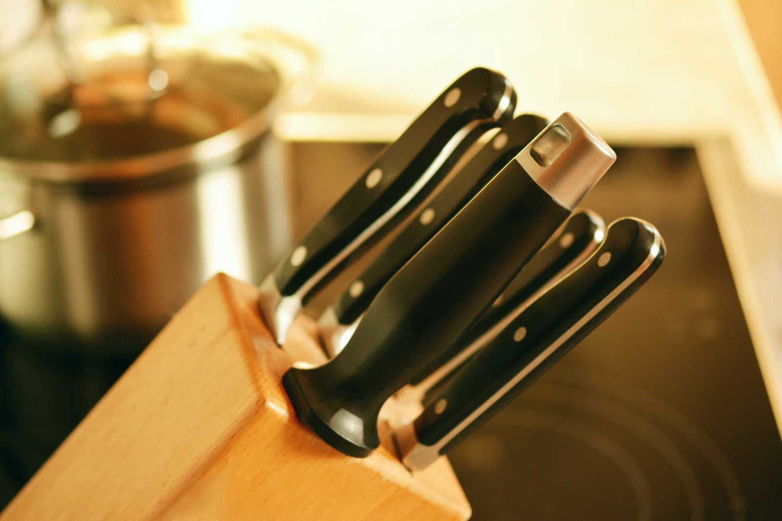 Knife Shop Australia: Kitchen Safty Tip: Unveiling the Art of Knife Block Care: A Culinary Love Story